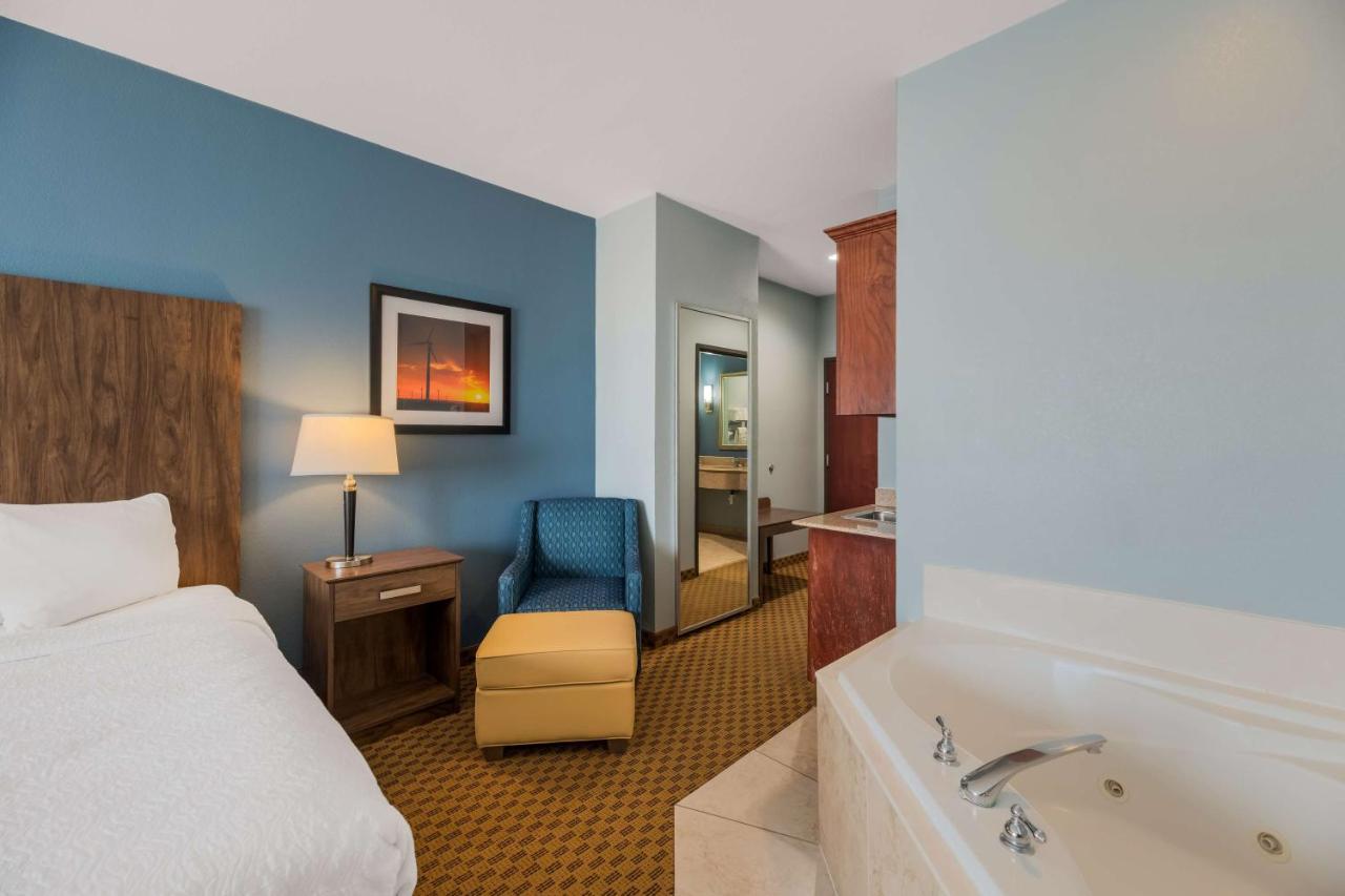 Best Western South Plains Inn & Suites Levelland Экстерьер фото